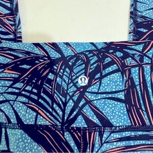 Lululemon womens legging size 6